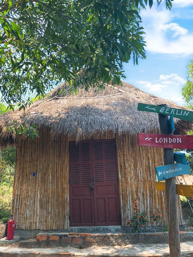 Life'S A Beach Backpacker Hostel Quy Nhon Exterior photo